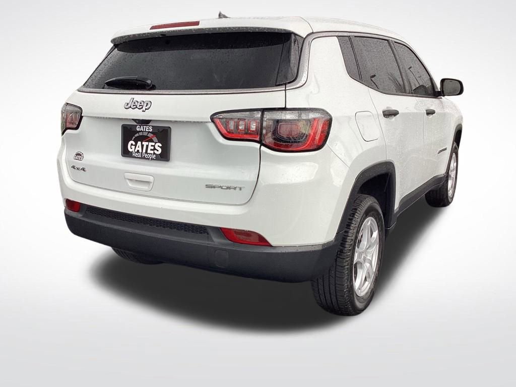 Used 2022 Jeep Compass Sport image 9