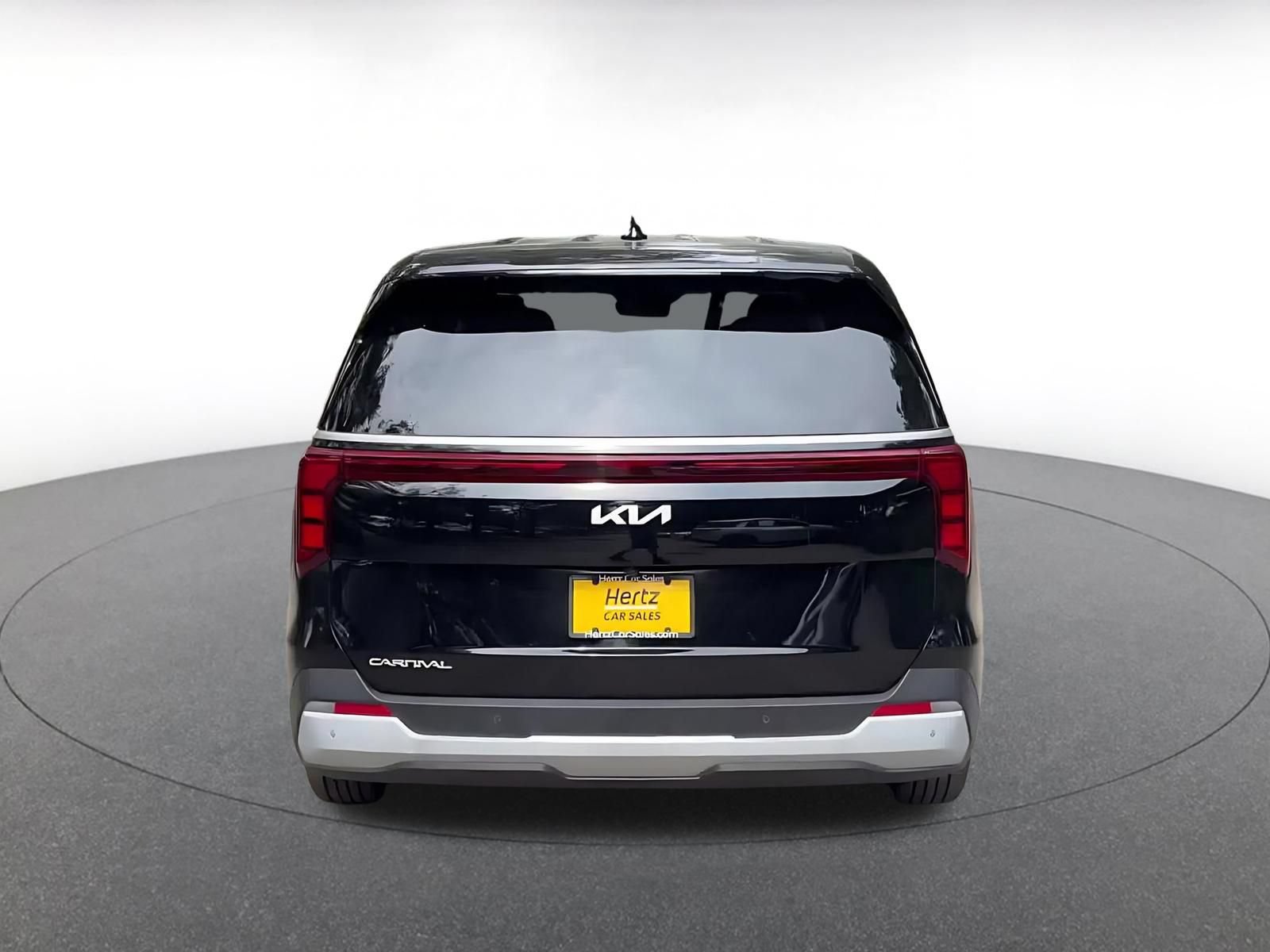 Used 2026 Kia Carnival FWD image 12