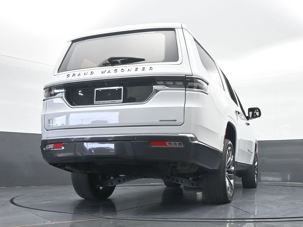 Used 2022 Jeep Grand Wagoneer Series III w/ Rear Seat Video Group 1 image 76