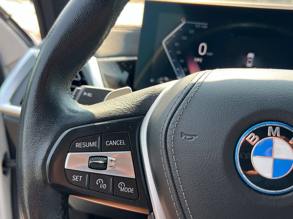 Used 2024 BMW X5 xDrive50e AWD/4WD image 19
