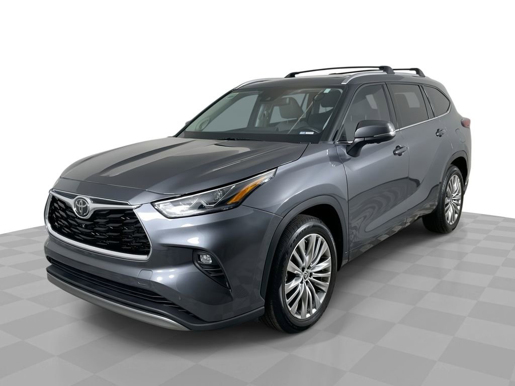 Used 2023 Toyota Highlander Platinum video 1