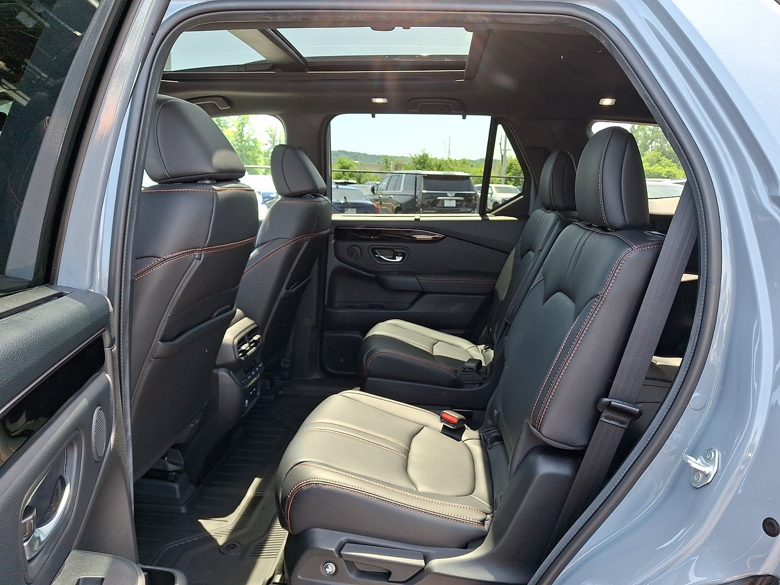 Used 2024 Honda Pilot TrailSport image 10