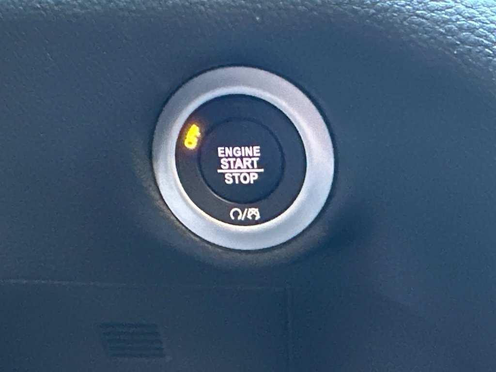 New 2026 Chrysler Pacifica Select image 10