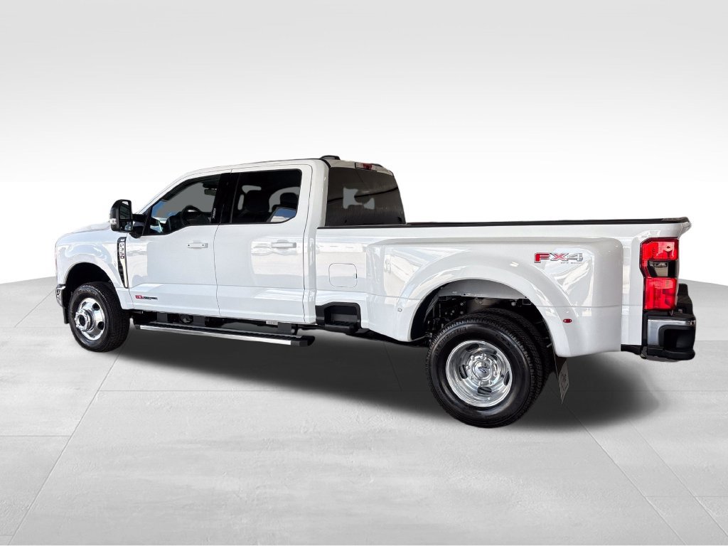New 2027 Ford F350 XLT w/ XLT Premium Package AWD/4WD image 2