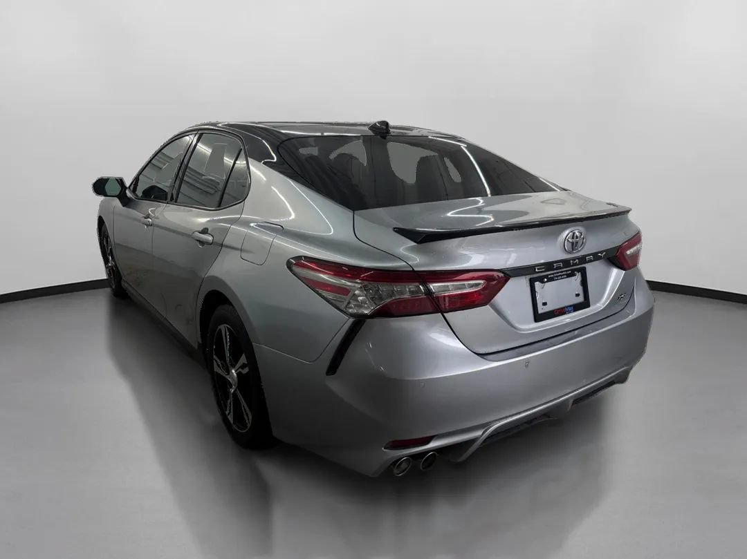 Used 2018 Toyota Camry XSE FWD image 7