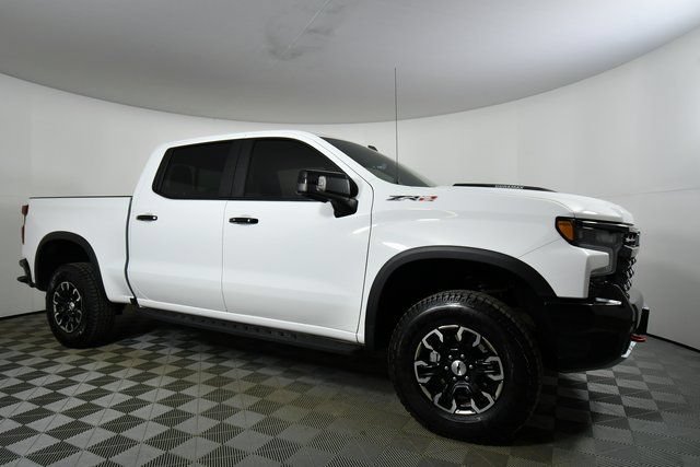Used 2025 Chevrolet Silverado 1500 ZR2 w/ Technology Package AWD/4WD image 9