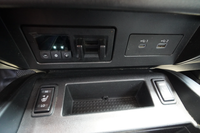 Used 2021 Nissan Titan PRO-4X w/ Pro-4x Convenience Package AWD/4WD image 23