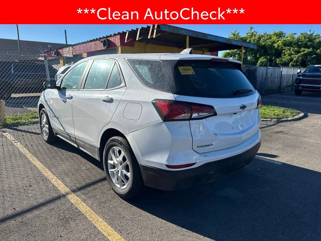 Used 2024 Chevrolet Equinox LS w/ Driver Confidence II Package FWD image 4