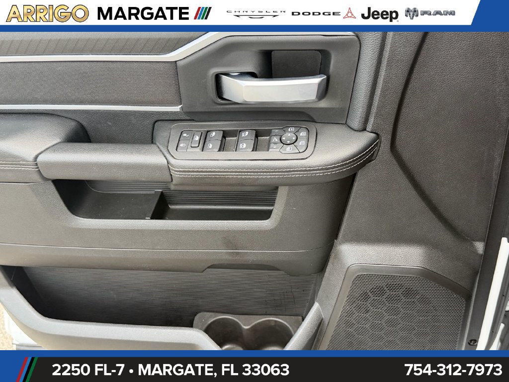 Used 2026 RAM 2500 Big Horn AWD/4WD image 32