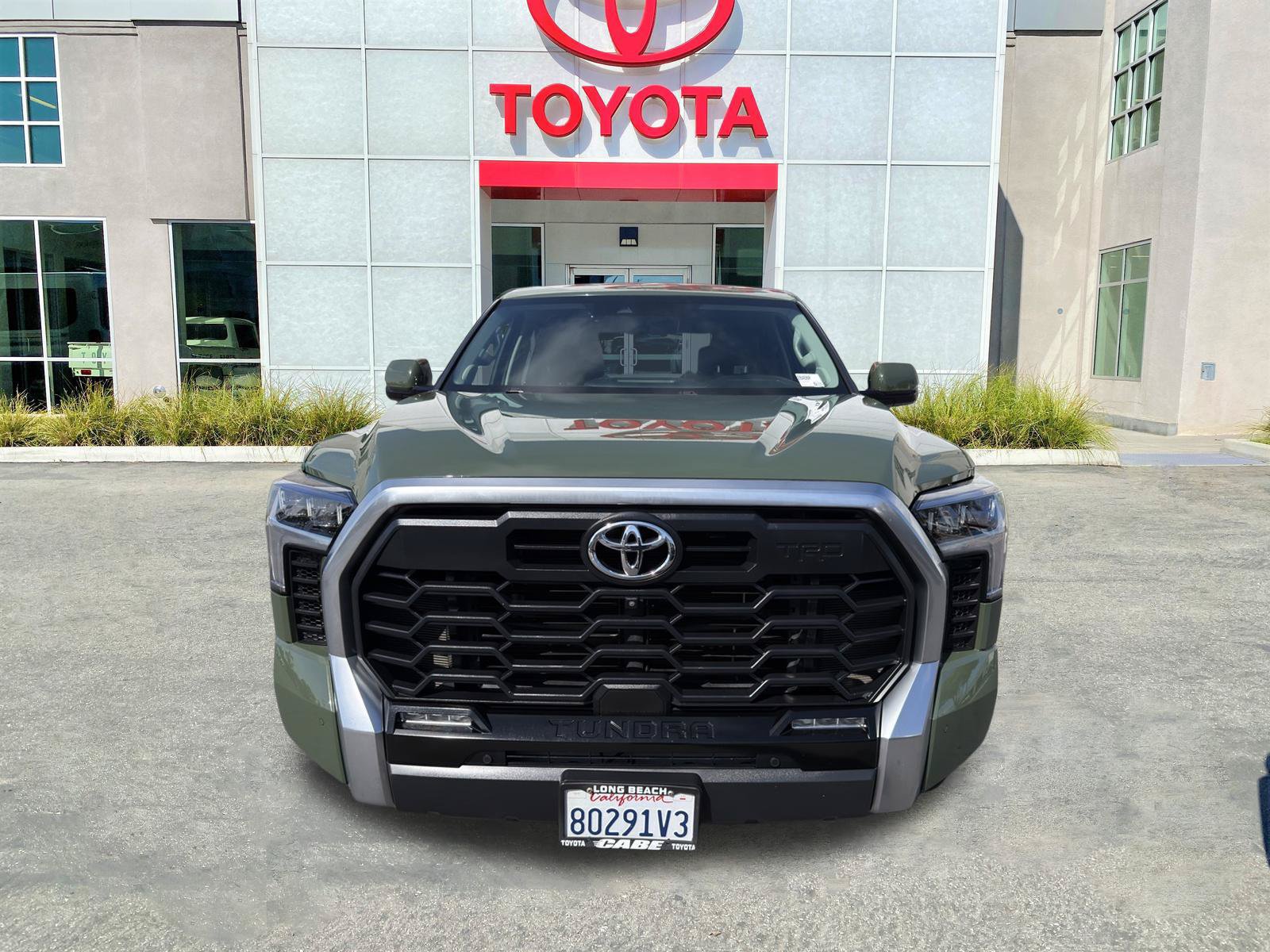 Used 2023 Toyota Tundra Limited w/ TRD Off-Road Package AWD/4WD image 3
