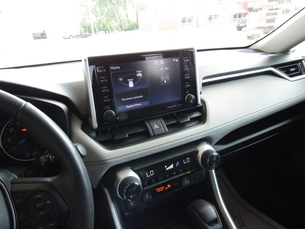Used 2021 Toyota RAV4 XLE w/ Convenience Package AWD/4WD image 24