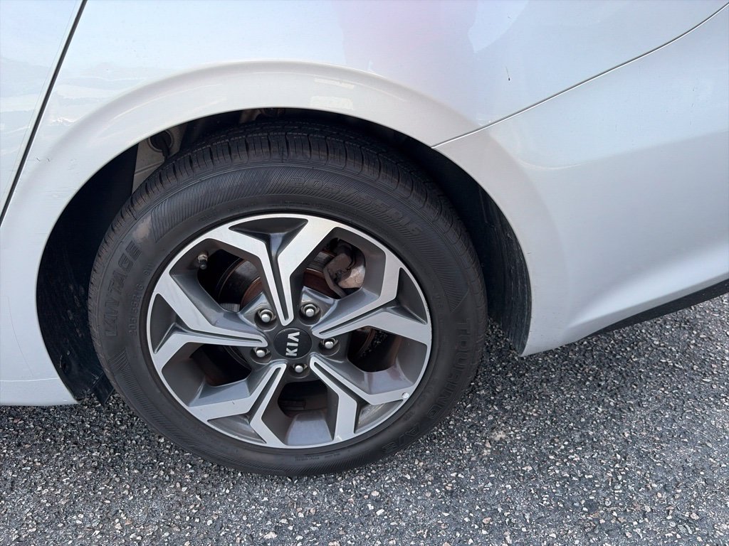 Used 2019 Kia Forte LXS FWD image 13