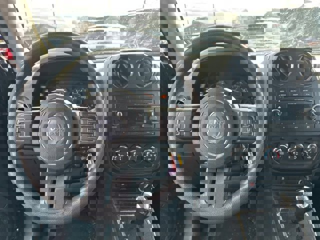 Used 2014 Jeep Patriot Sport w/ Southwest Package image 12