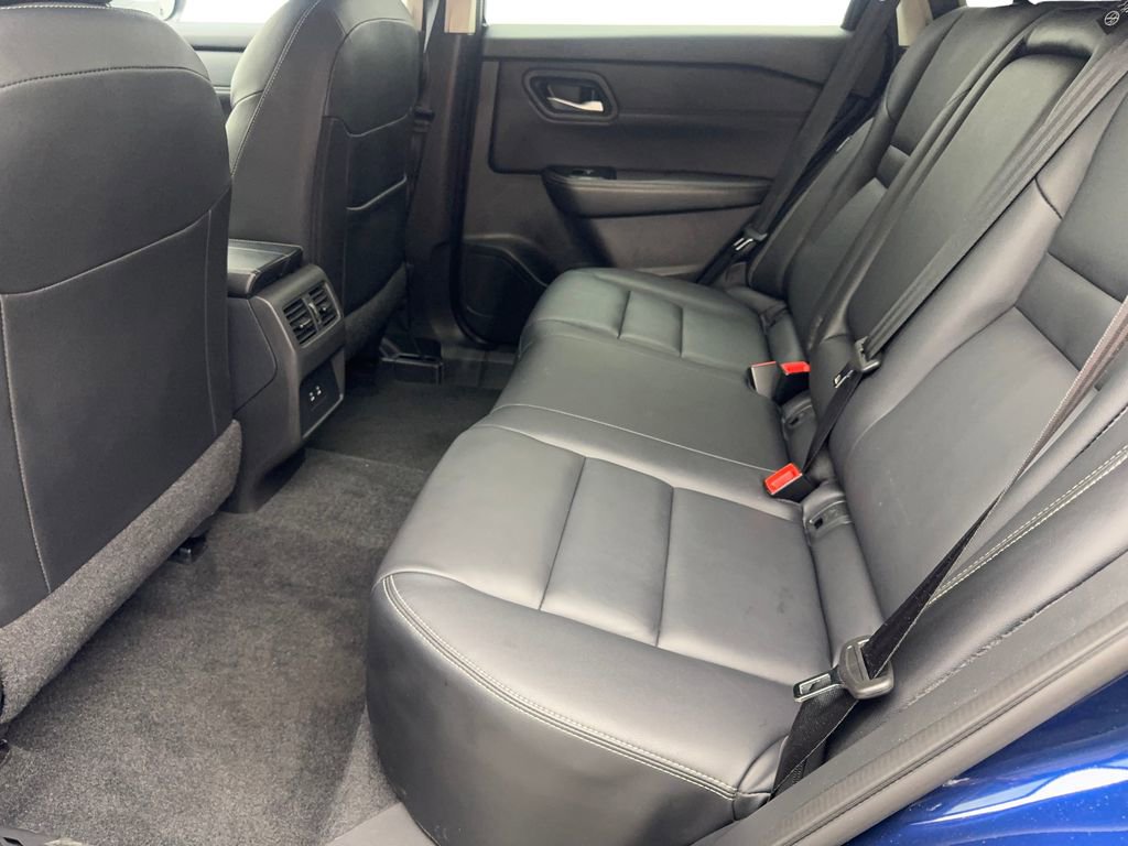 Used 2024 Nissan Rogue SL image 33