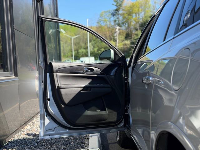 Used 2016 Buick Enclave Leather AWD/4WD image 18