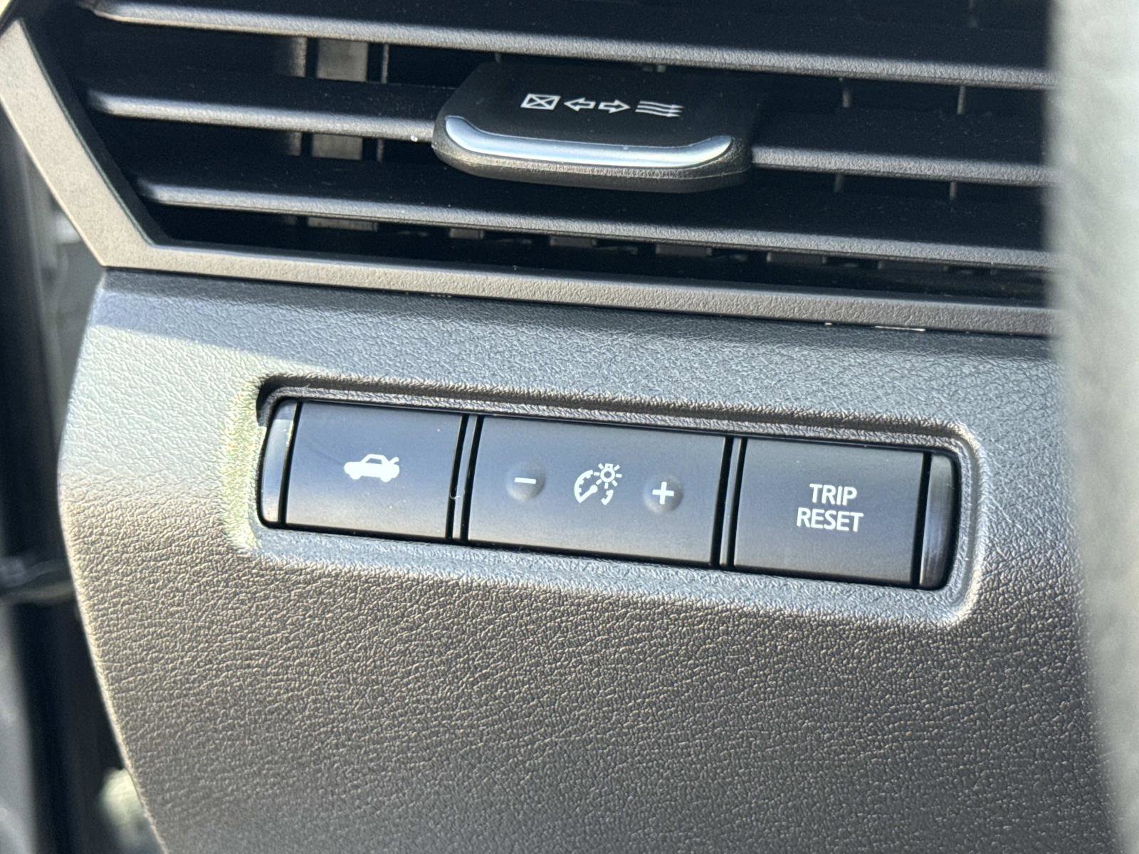 Used 2024 Nissan Altima 2.5 S image 30