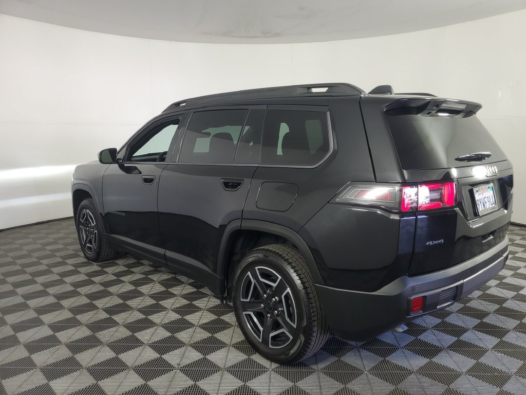 Used 2026 Jeep Cherokee Laredo AWD/4WD image 6