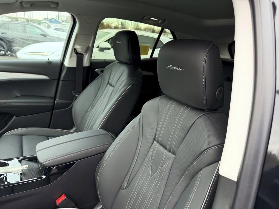 New 2026 Buick Envision Avenir image 10
