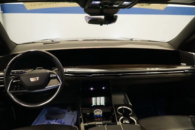 Certified 2025 Cadillac Escalade Premium Luxury AWD/4WD image 13