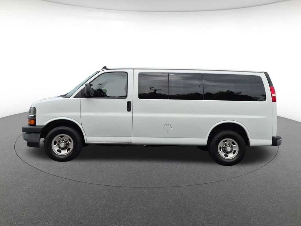 Used 2018 Chevrolet Express 3500 LT w/ LT Preferred Equipment Group RWD image 8