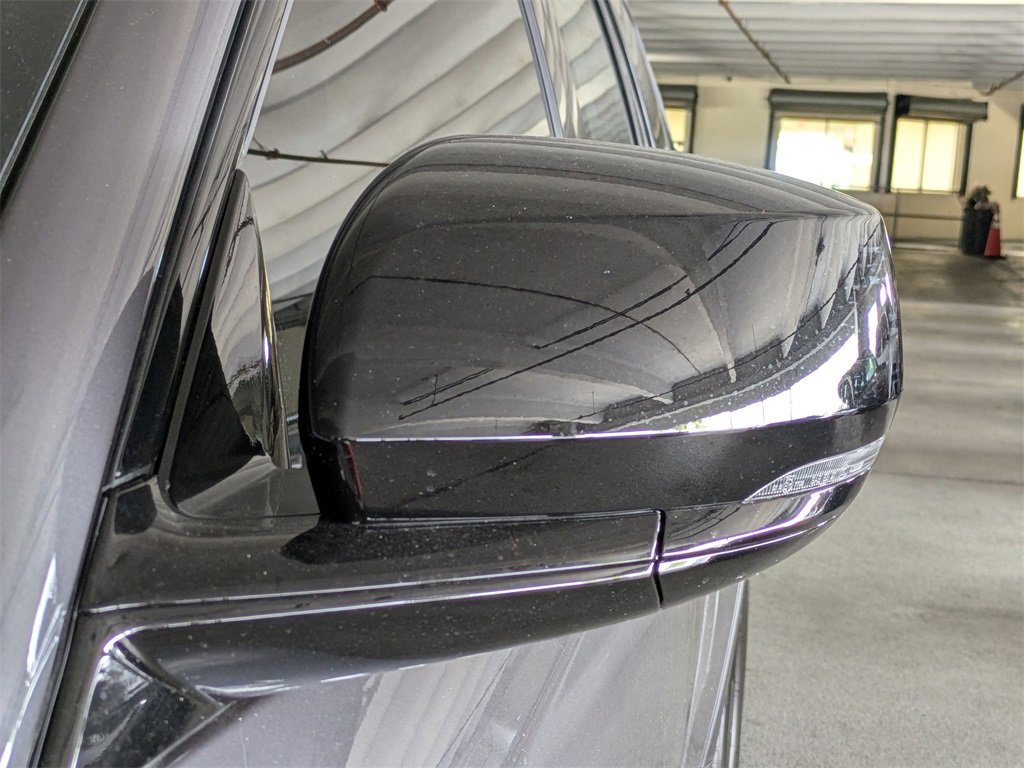 New 2025 Jeep Grand Cherokee Altitude image 12