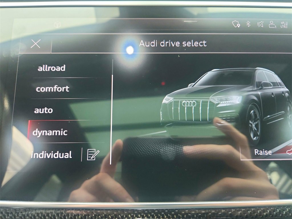 Used 2020 Audi SQ7 Premium Plus w/ S Executive Package image 41