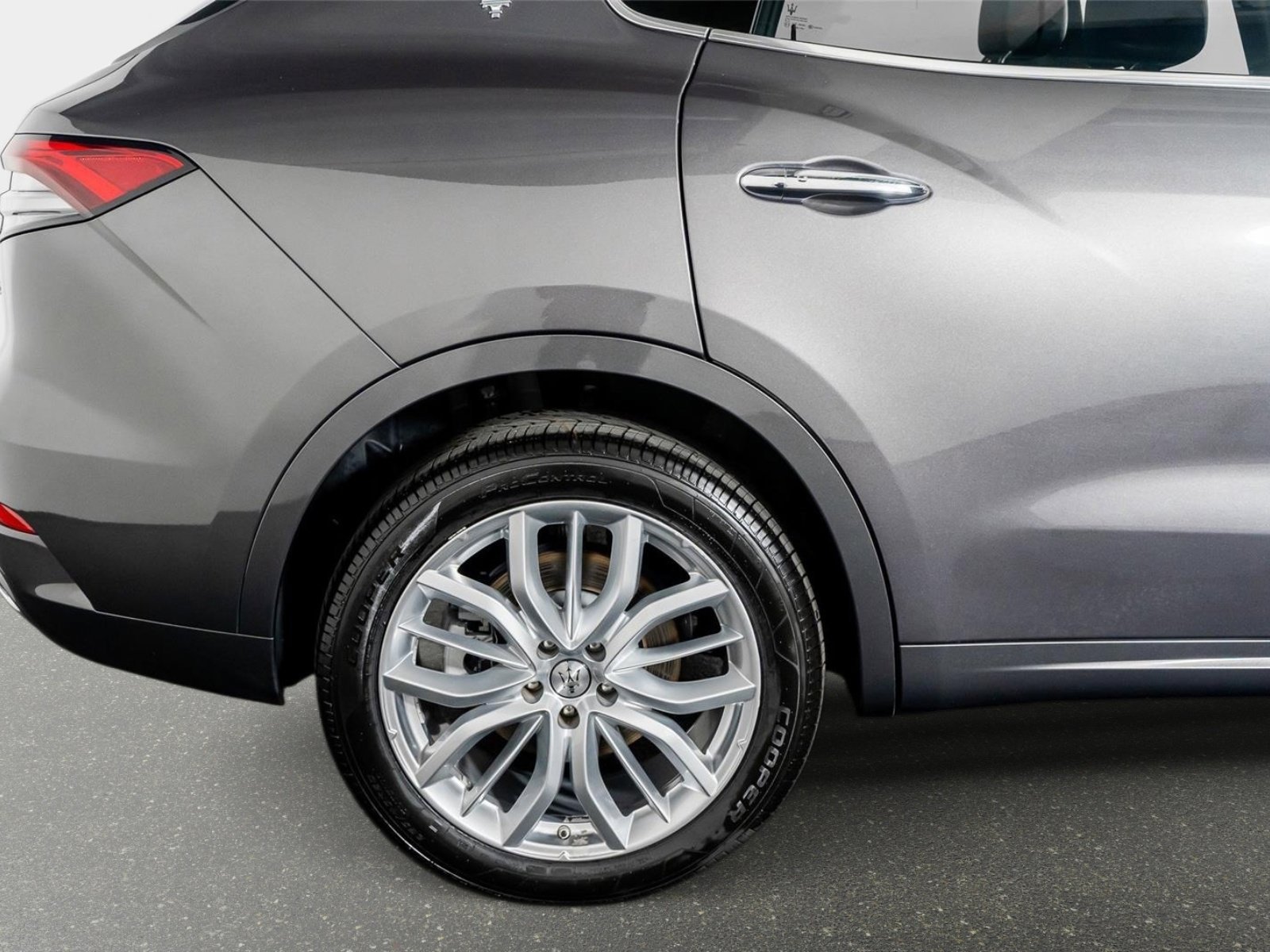 Used 2022 Maserati Levante GT image 7