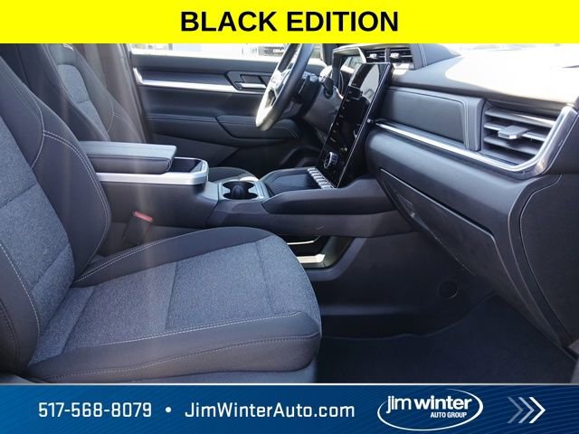 Used 2025 GMC Terrain Elevation w/ Black Edition AWD/4WD image 12