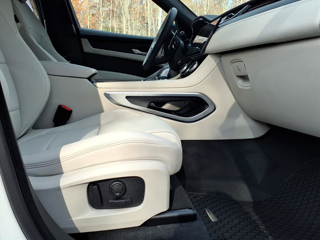 New 2026 Jaguar F-PACE R-Dynamic S image 4