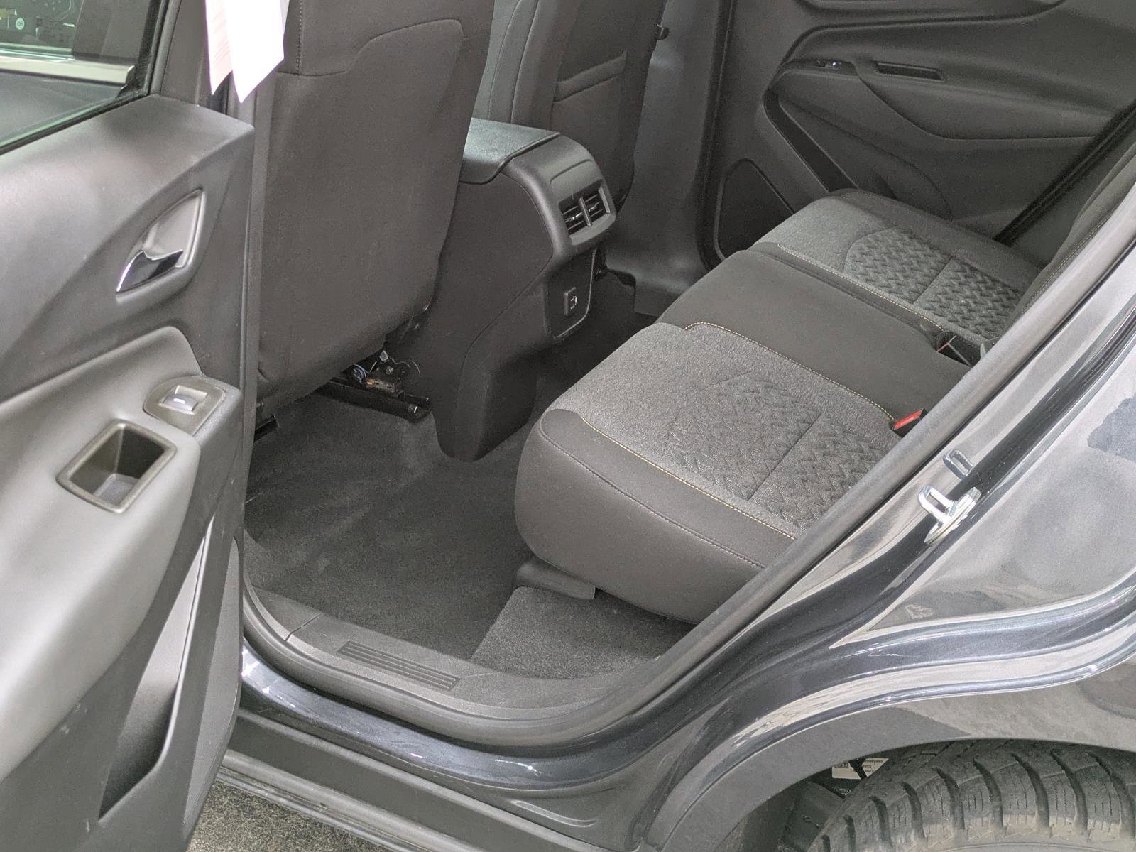 Used 2023 Chevrolet Equinox LT w/ Driver Convenience Package image 20