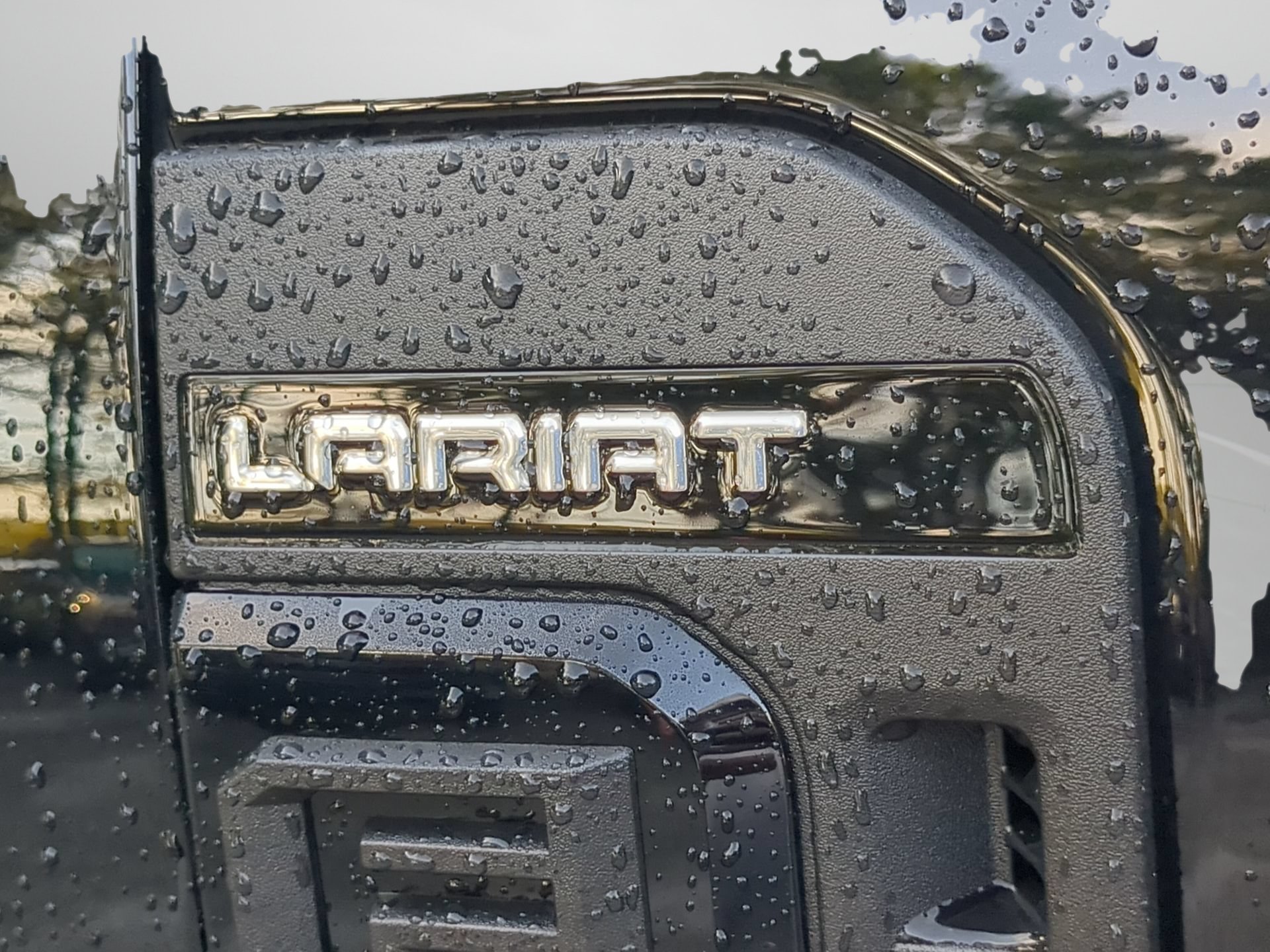 Used 2025 Ford F250 Lariat w/ Black Appearance Package AWD/4WD image 47