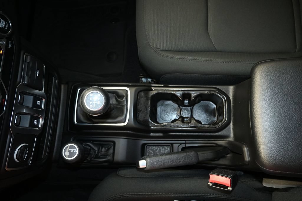Used 2023 Jeep Wrangler Sport AWD/4WD image 19
