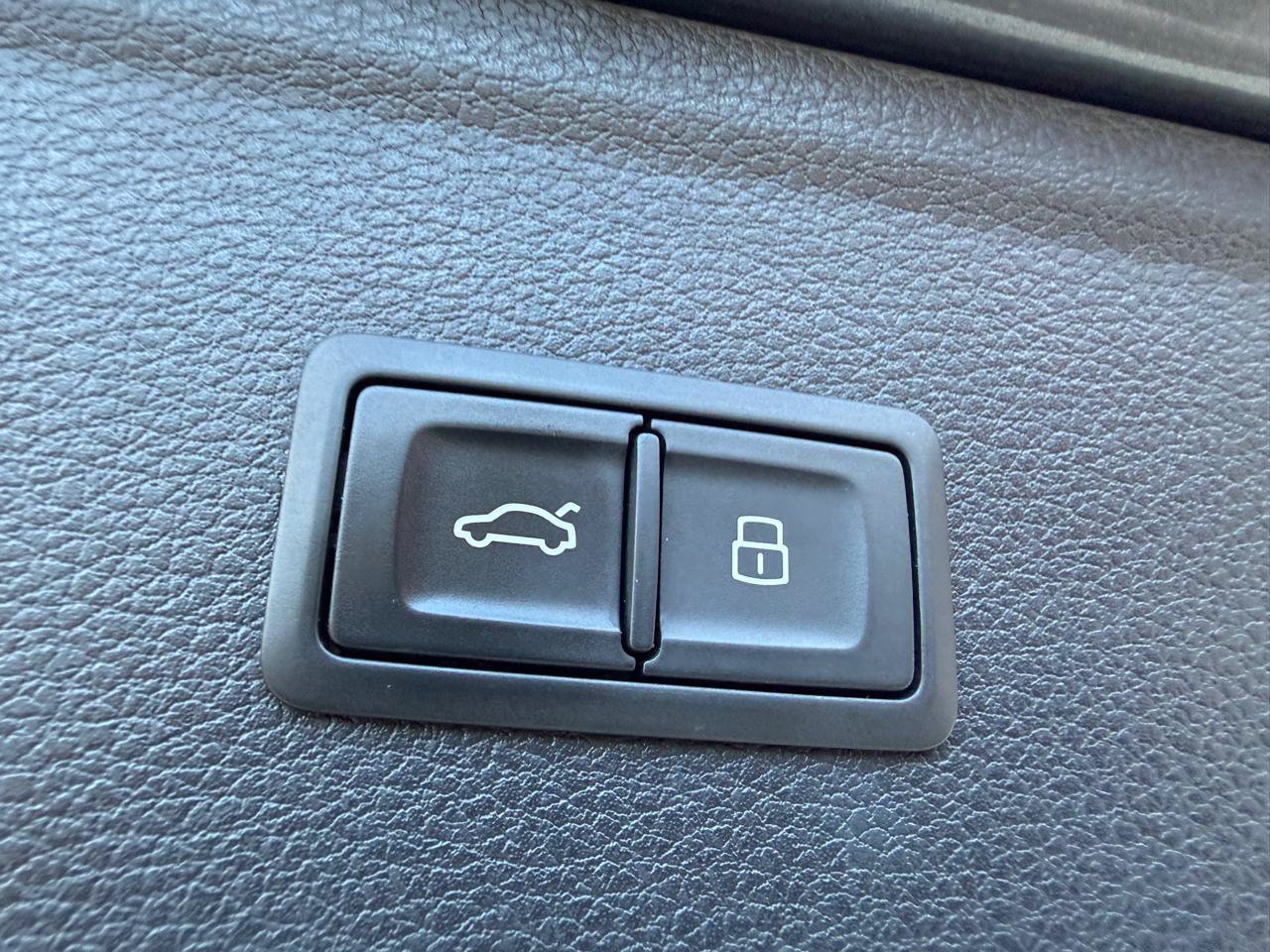Used 2018 Audi SQ5 Prestige AWD/4WD image 33