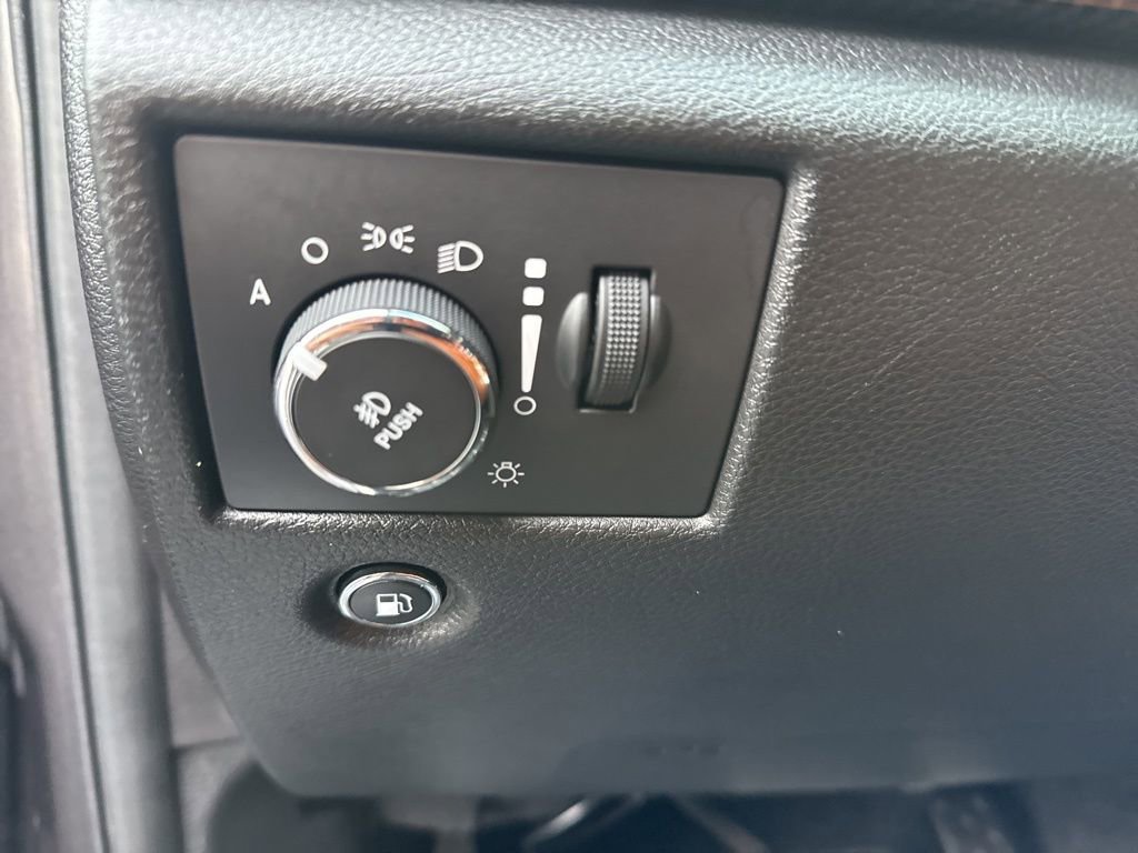 Used 2015 Jeep Grand Cherokee SRT w/ Trailer Tow Group IV image 26