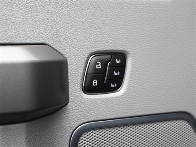 Used 2022 Ford F450 Limited image 24