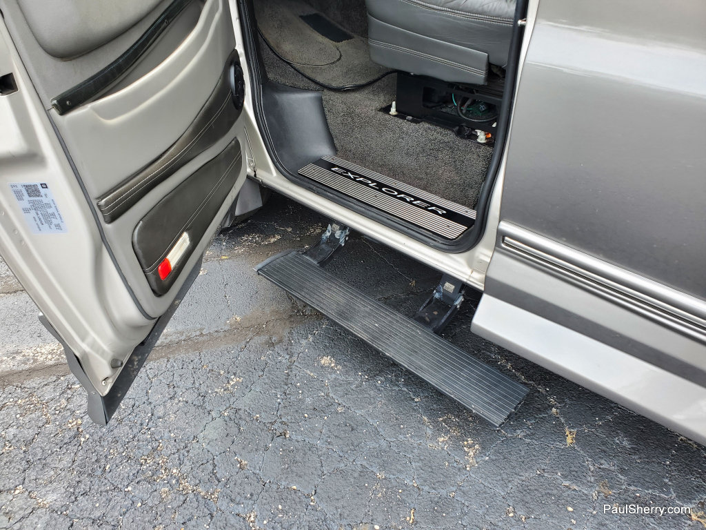 Used 2020 GMC Savana 2500 Extended w/ Enhanced Convenience Package RWD image 38
