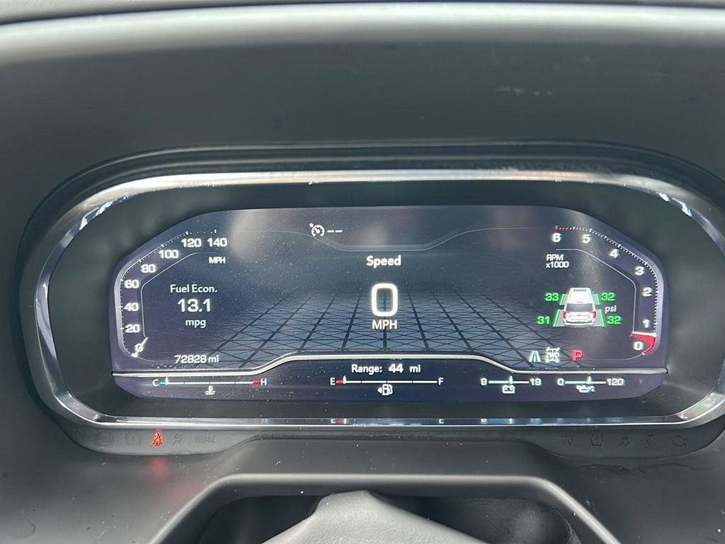 Used 2022 GMC Yukon SLT w/ SLT Luxury Package image 16