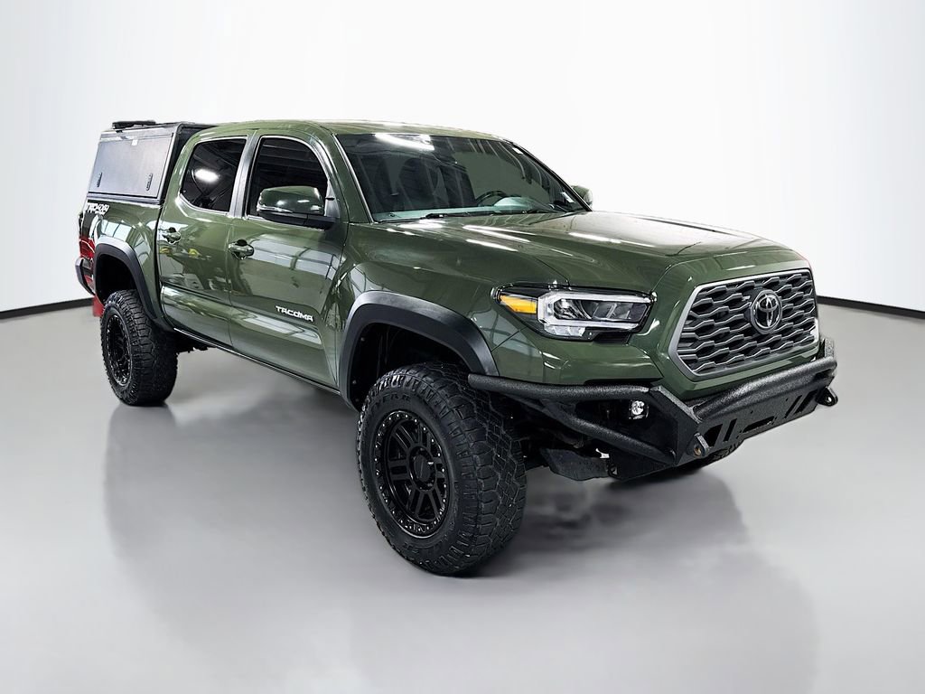 Used 2021 Toyota Tacoma TRD Off-Road w/ TRD Premium Off Road Package AWD/4WD image 3
