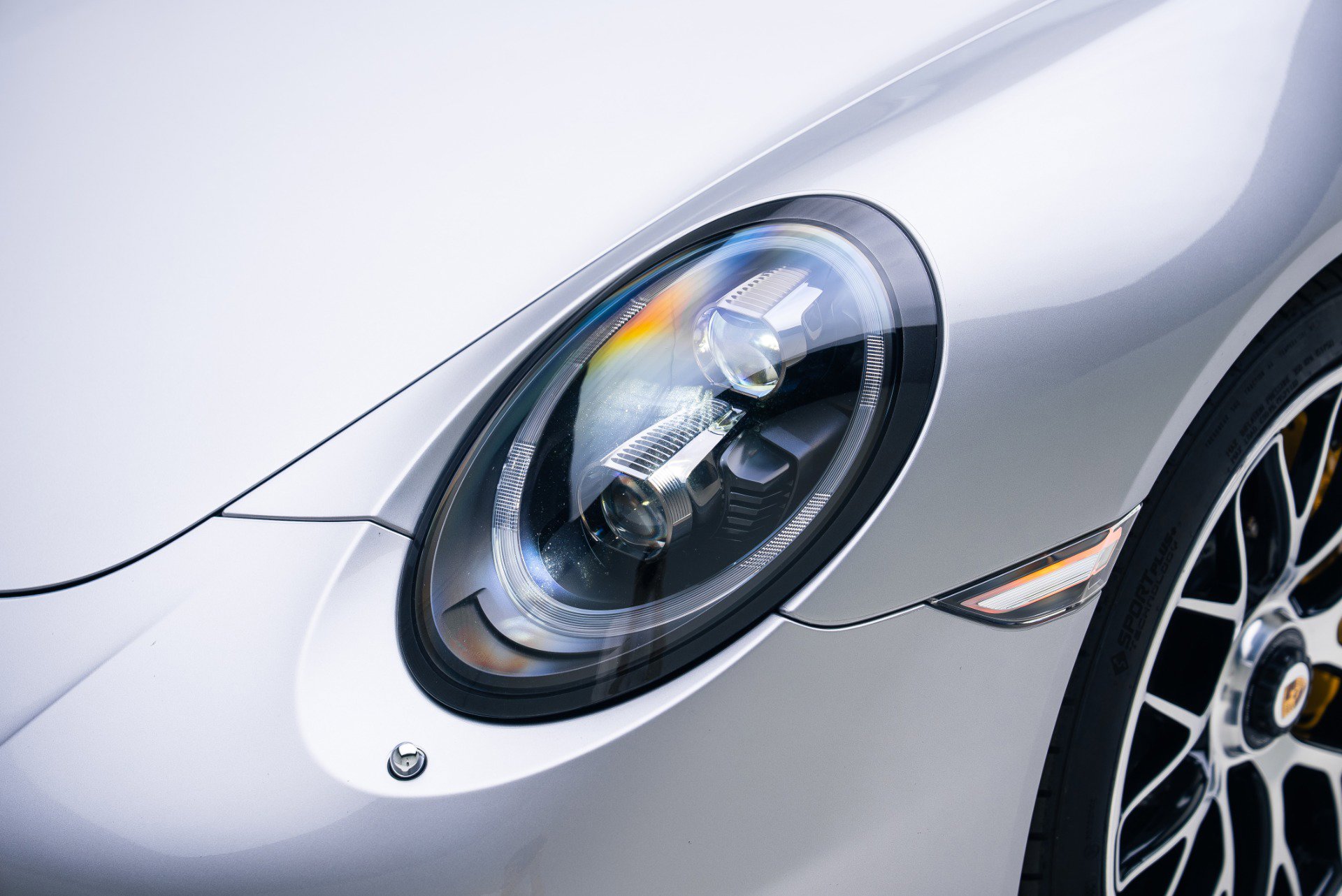 Used 2016 Porsche 911 Turbo S image 12