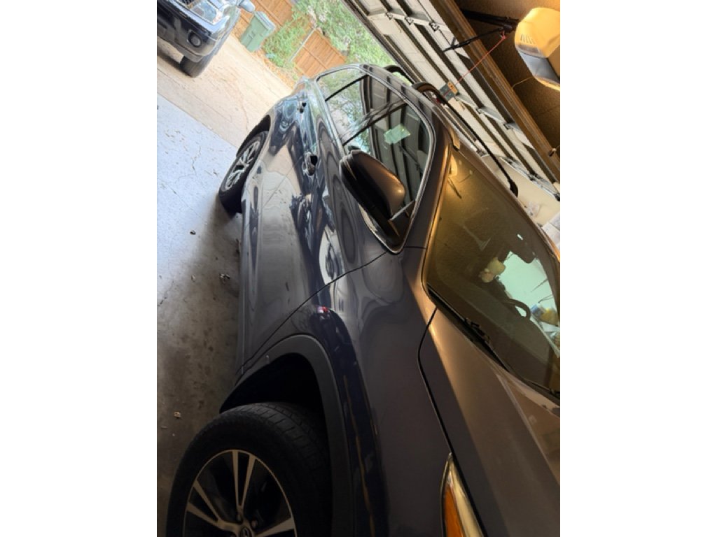 Used 2016 Toyota Highlander XLE image 4