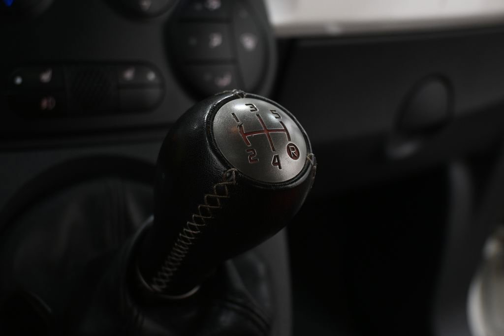 Used 2013 FIAT 500 Turbo w/ Beats Audio Pkg FWD image 13