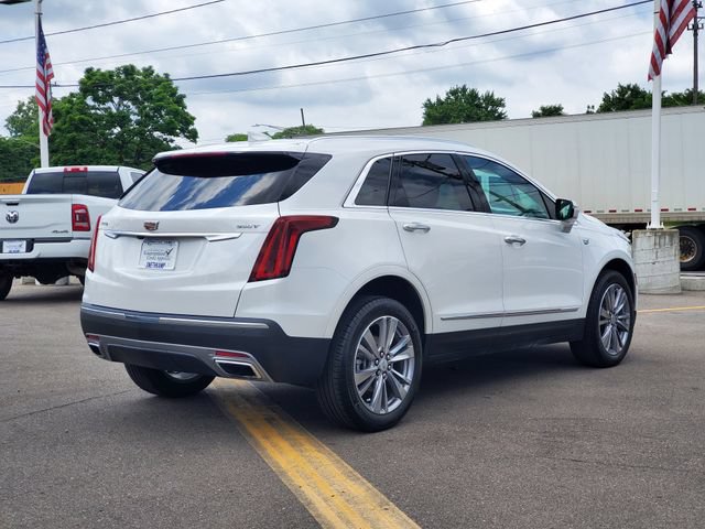 Used 2024 Cadillac XT5 Premium Luxury w/ LPO, Floor Liner Package FWD image 3