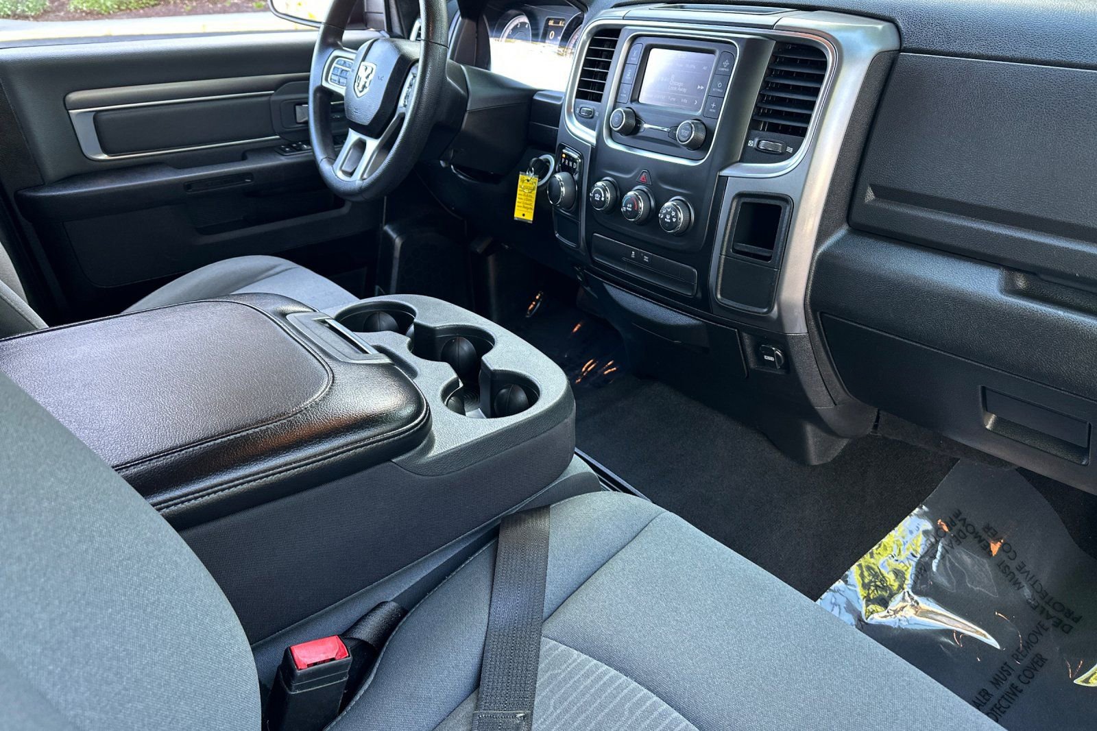 Used 2022 RAM 1500 Classic SLT image 14