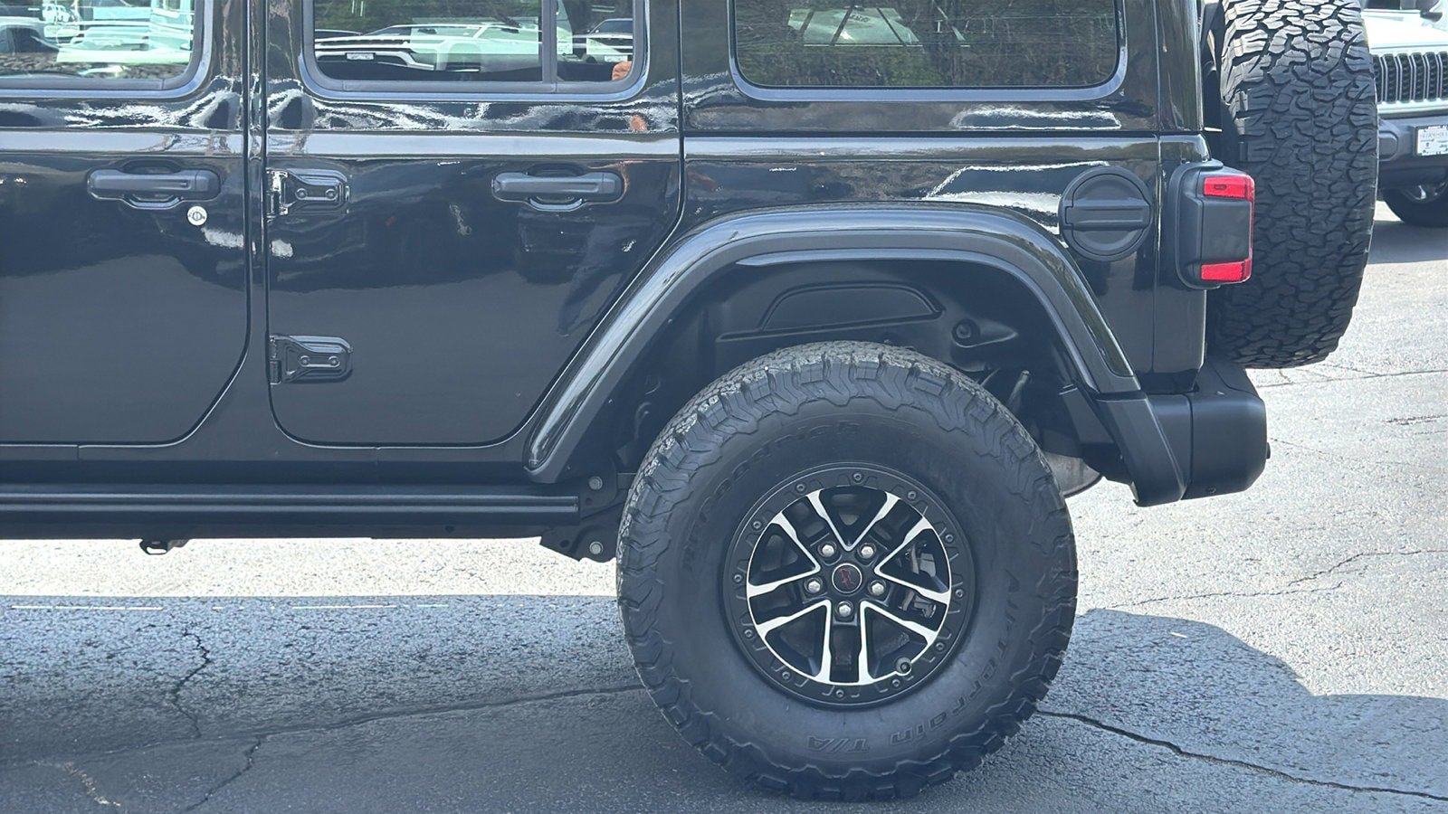 Certified 2024 Jeep Wrangler Unlimited Rubicon AWD/4WD image 4