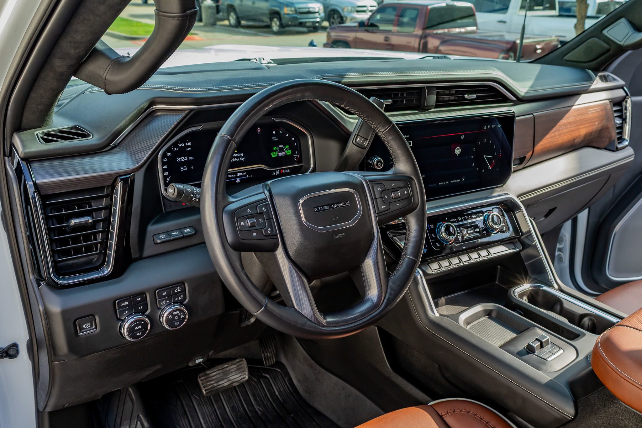 Used 2024 GMC Sierra 3500 Denali Ultimate image 17