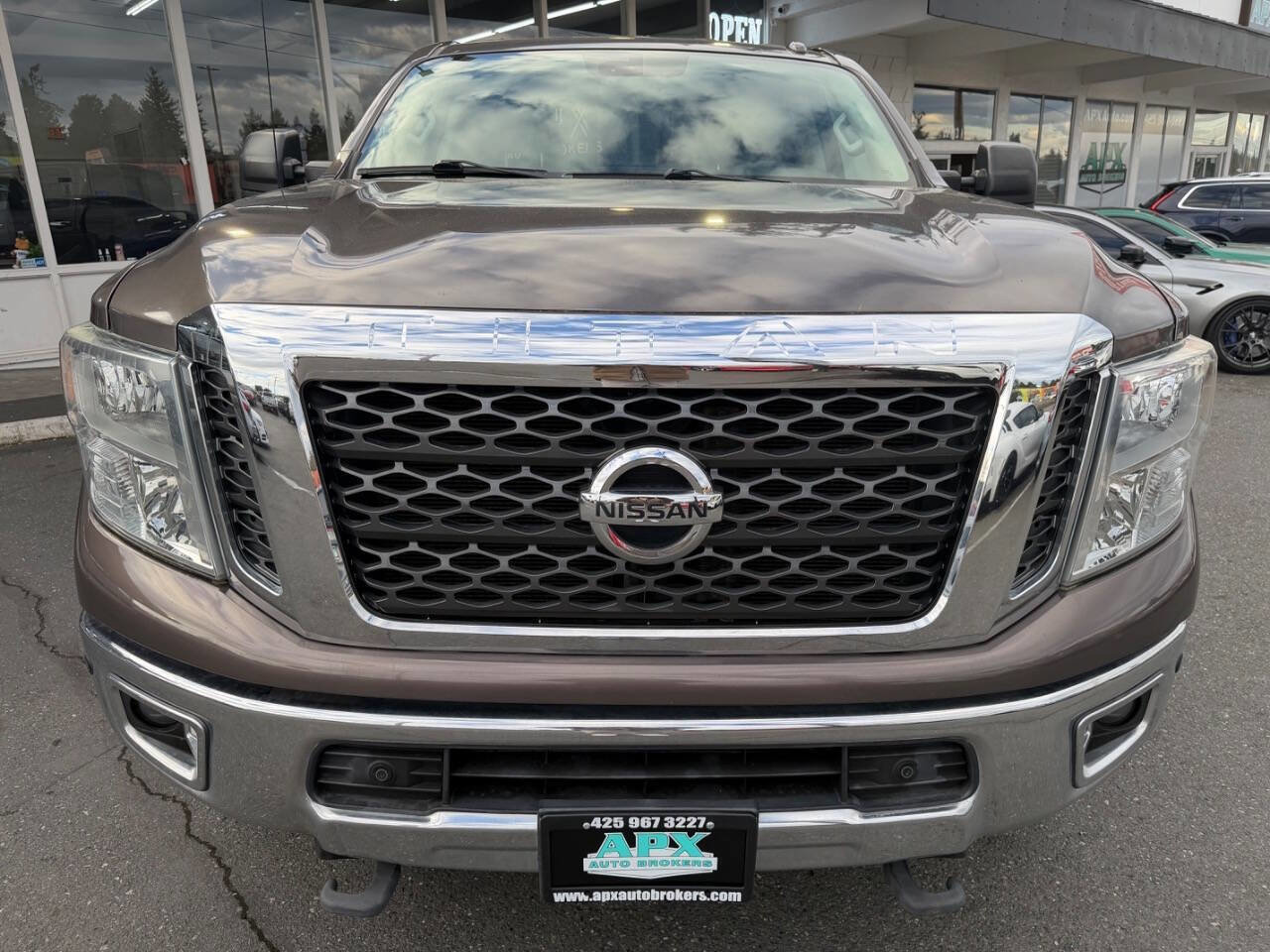 Used 2017 Nissan Titan SV AWD/4WD image 13