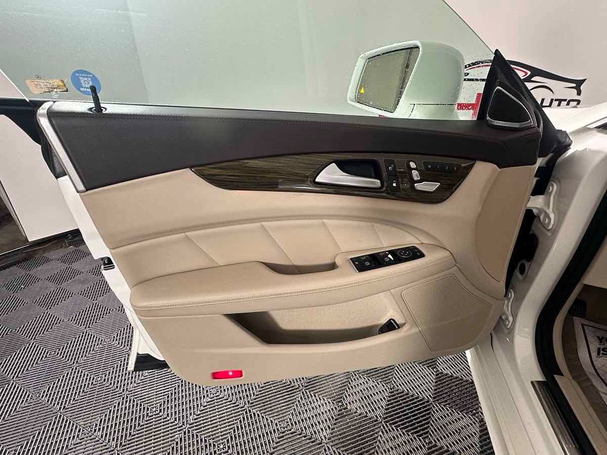 Used 2015 Mercedes-Benz CLS 400 image 17