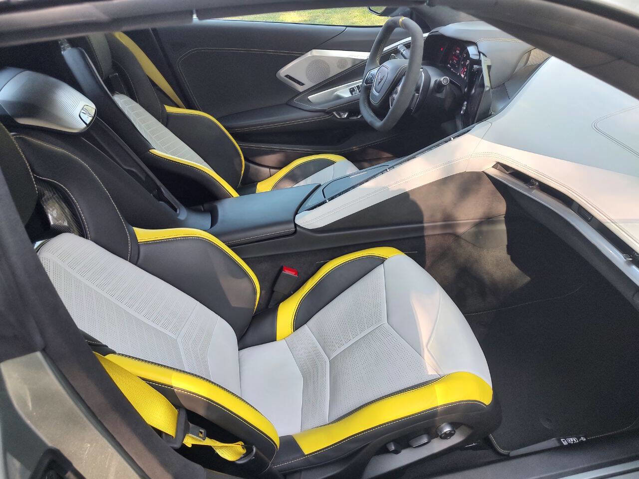 Used 2022 Chevrolet Corvette Stingray Premium Conv image 9