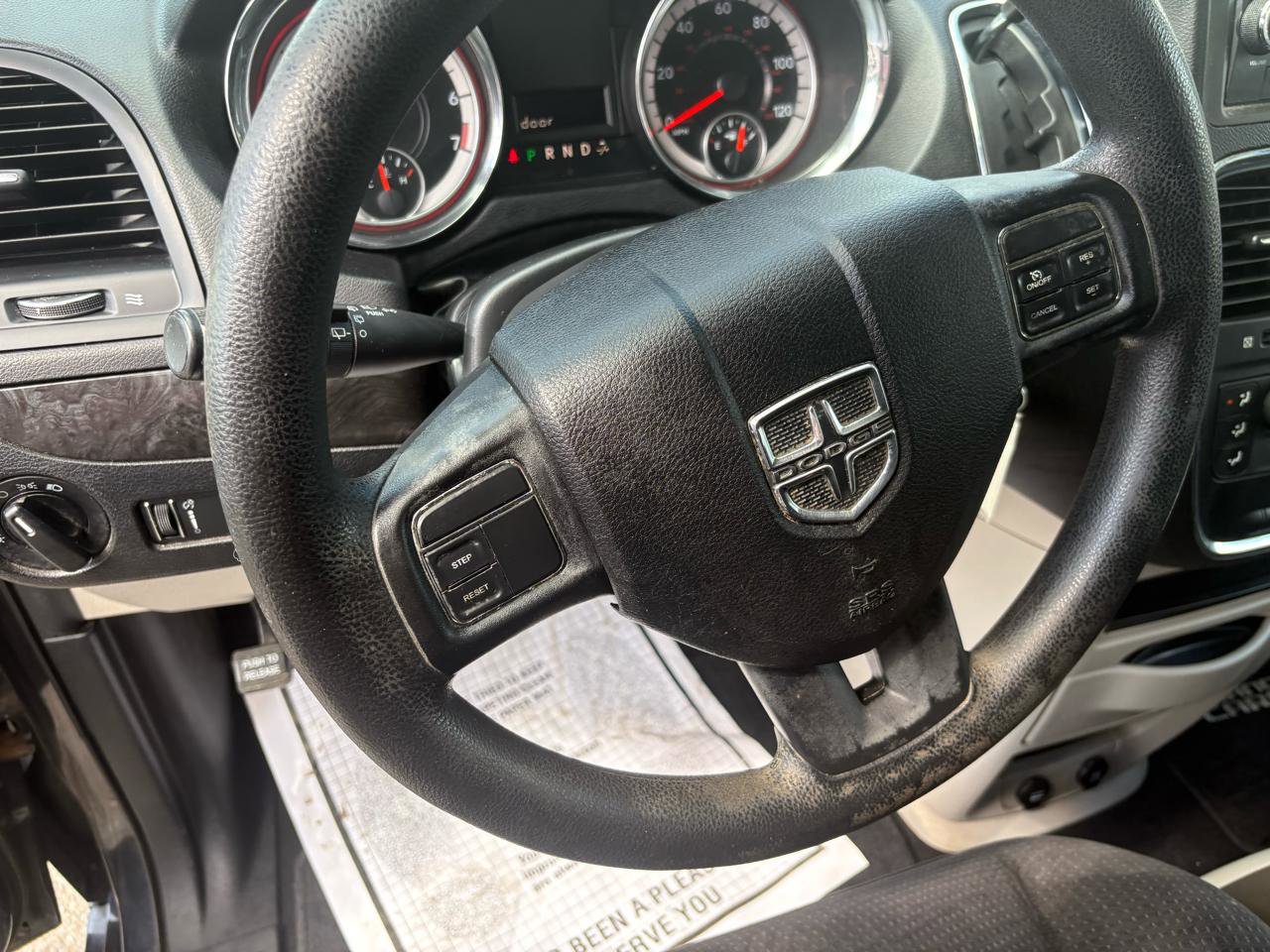 Used 2014 Dodge Grand Caravan SE w/ Quick Order Package 29E SE FWD image 13