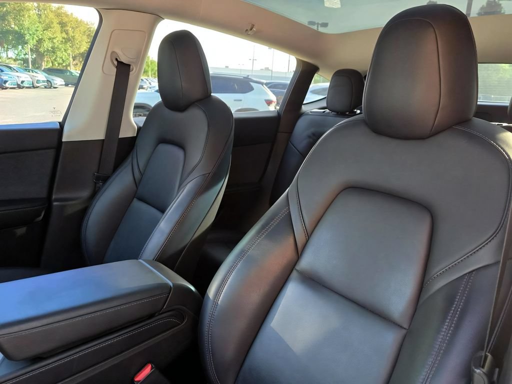 Used 2022 Tesla Model Y Performance AWD/4WD image 19